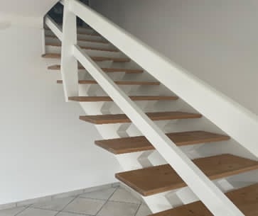 Escalier après travaux de peinture